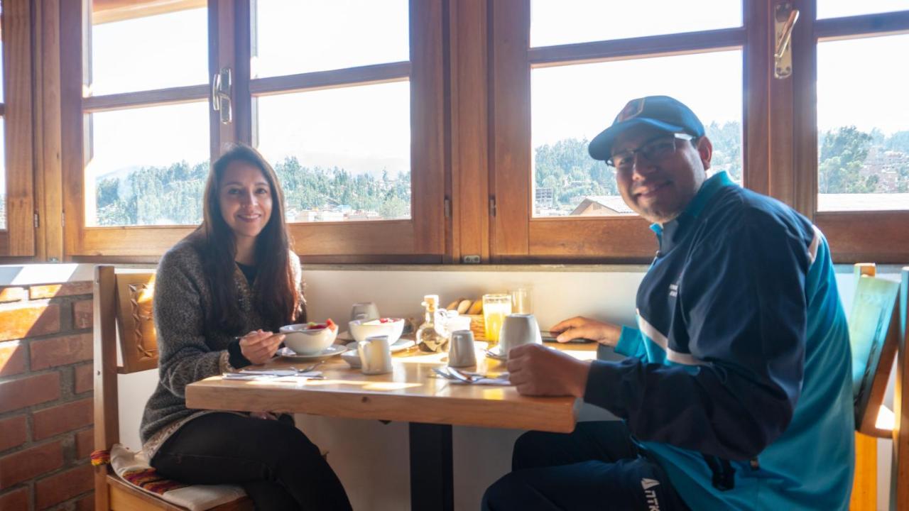 Lunandina Huaraz Luaran gambar